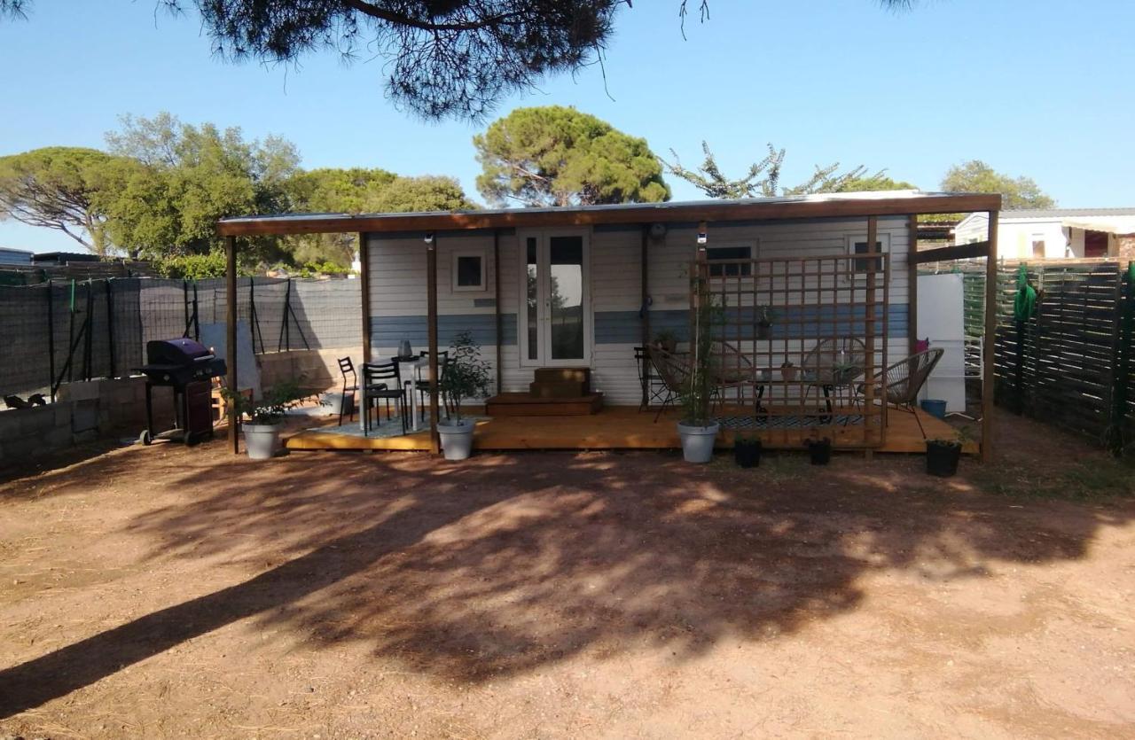 Mobilhome A Frejus A 15 Minute De La Mer Sur Terrain Independant Экстерьер фото